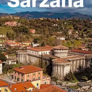 Sarzana. Guide and map to the town and its surroundings. History, art, monuments, folklore, useful information Must-Have