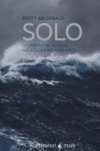 Offerta Lampo Solo. Disperso in acqua nell‘Oceano indiano